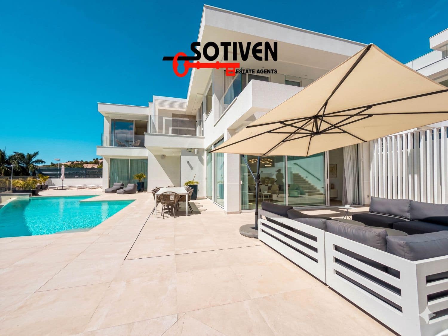 3 bedroom Villa for sale in Costa Adeje with garage - € 2,039,500 (Ref: 9880664)