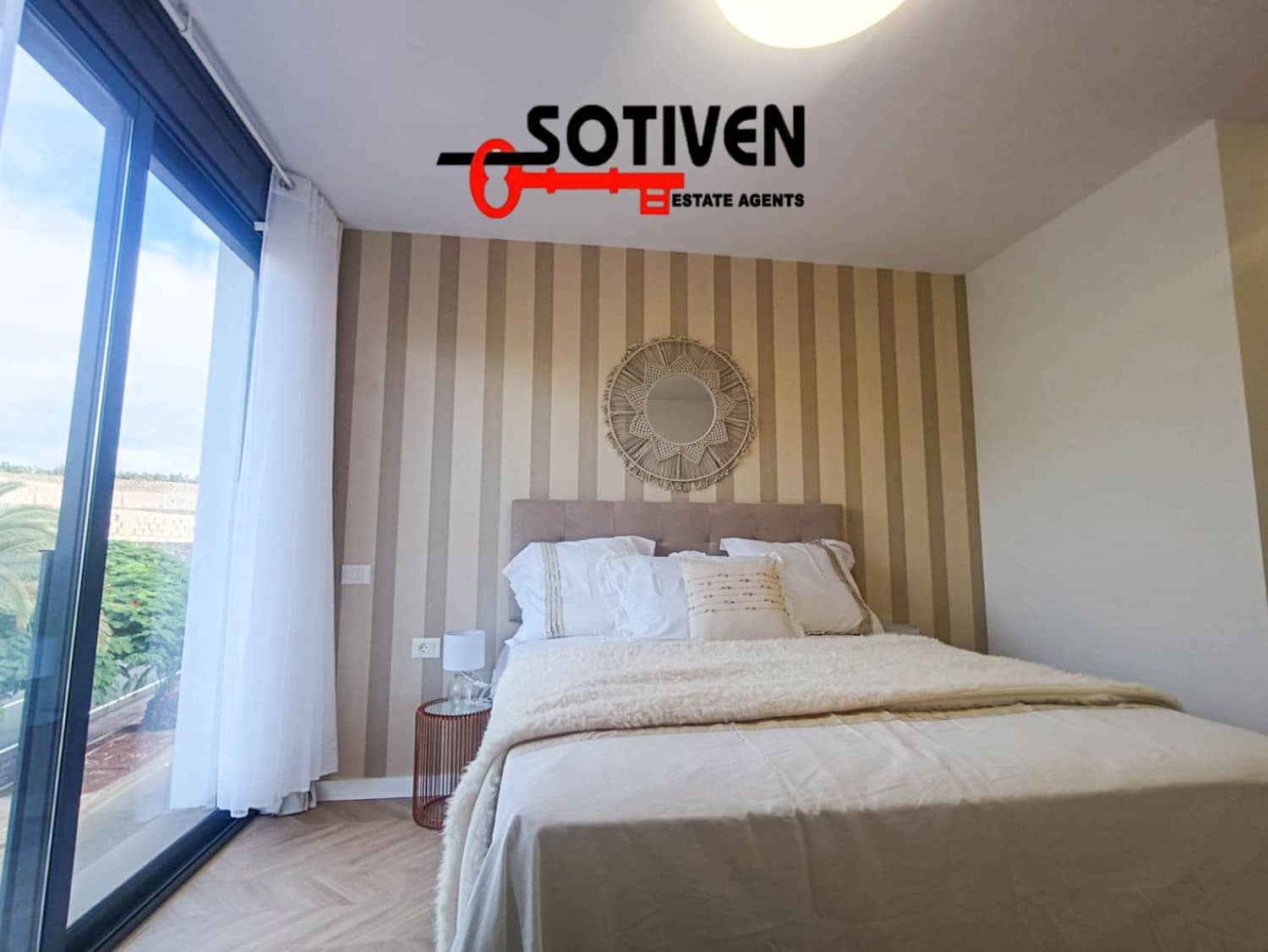 3 soveværelse Rækkehus til salg i Playa San Juan med garage - € 499.500 (Ref: 9884221)