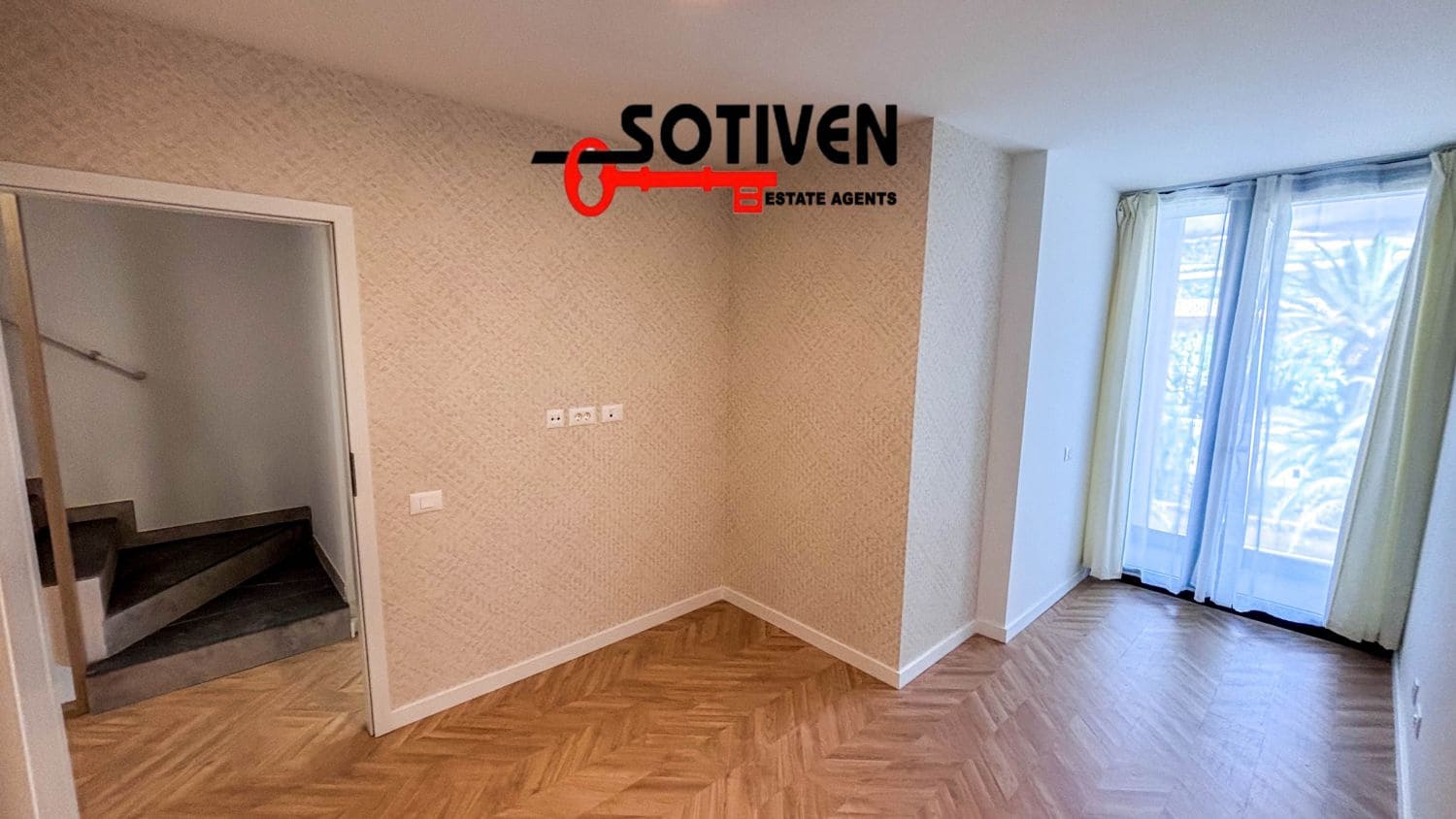 3 soveværelse Rækkehus til salg i Playa San Juan med garage - € 499.500 (Ref: 9884221)