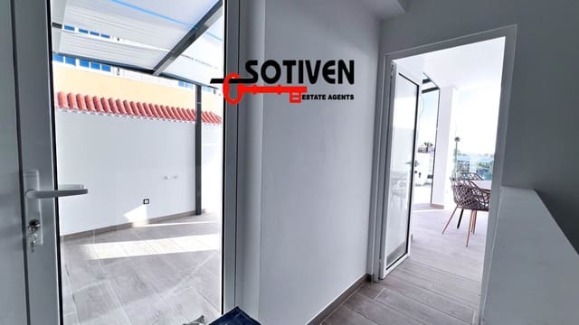 3 soveværelse Rækkehus til salg i Playa San Juan, Guía de Isora med garage - € 584.500 (Ref: 9884222)