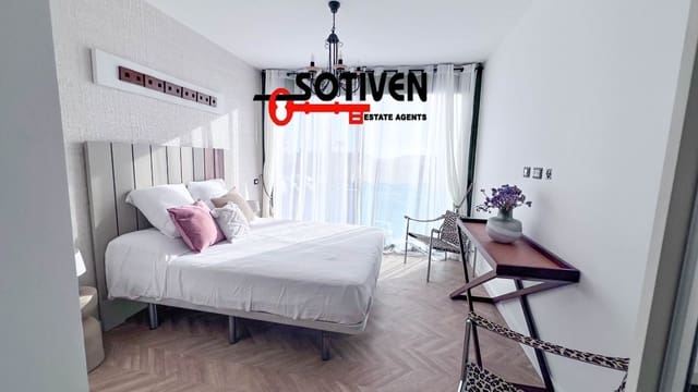 3 soveværelse Rækkehus til salg i Playa San Juan, Guía de Isora med garage - € 584.500 (Ref: 9884222)