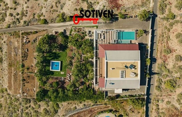 16 soveværelse Finca/Landehus til salg i Los Menores, Adeje - € 3.500.000 (Ref: 9884226)