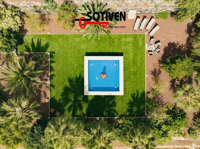 16 soveværelse Finca/Landehus til salg i Los Menores, Adeje - € 3.500.000 (Ref: 9884226)