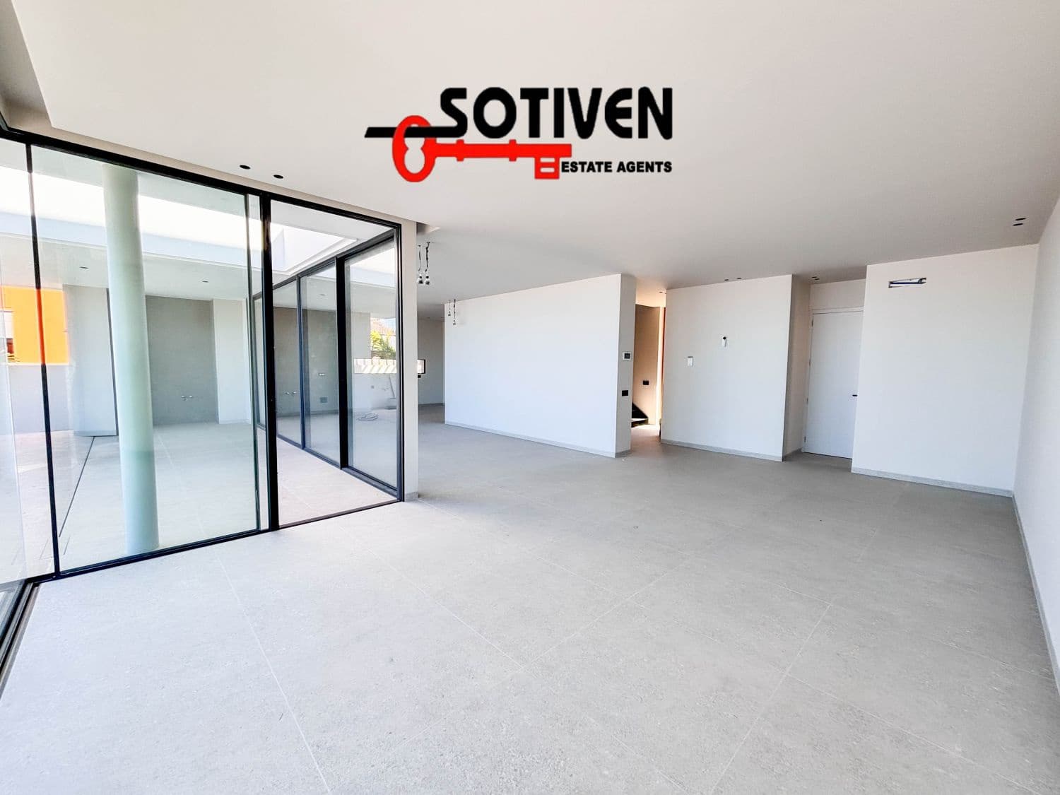 6 camera da letto Villa in vendita in Torviscas - 2.400.000 € (Rif: 9884227)