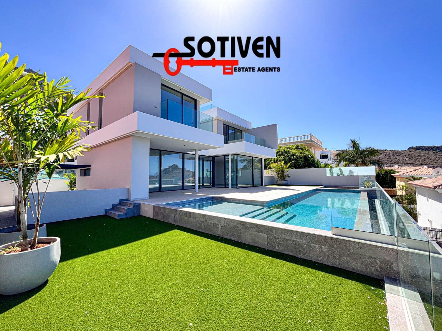 6 camera da letto Villa in vendita in Torviscas - 2.400.000 € (Rif: 9884227)
