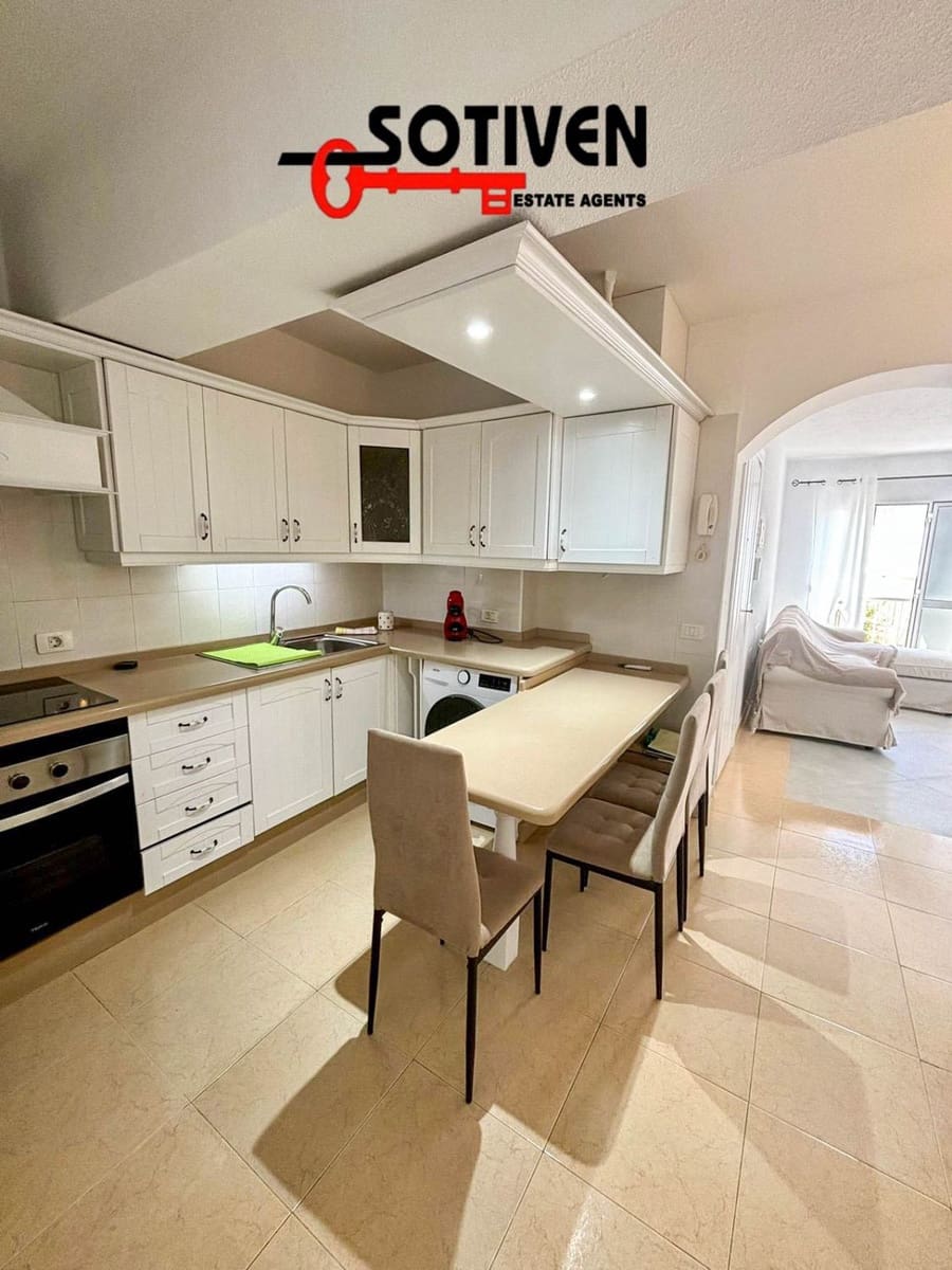 3 bedroom Apartment for sale in Alcala - € 265,000 (Ref: 9884229)
