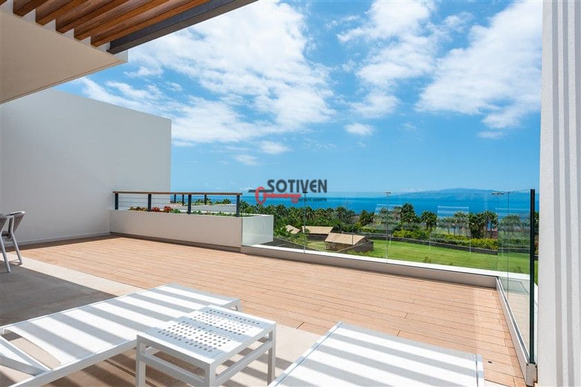 3 soveværelse Lejlighed til salg i Playa San Juan - € 1.479.000 (Ref: 9884233)