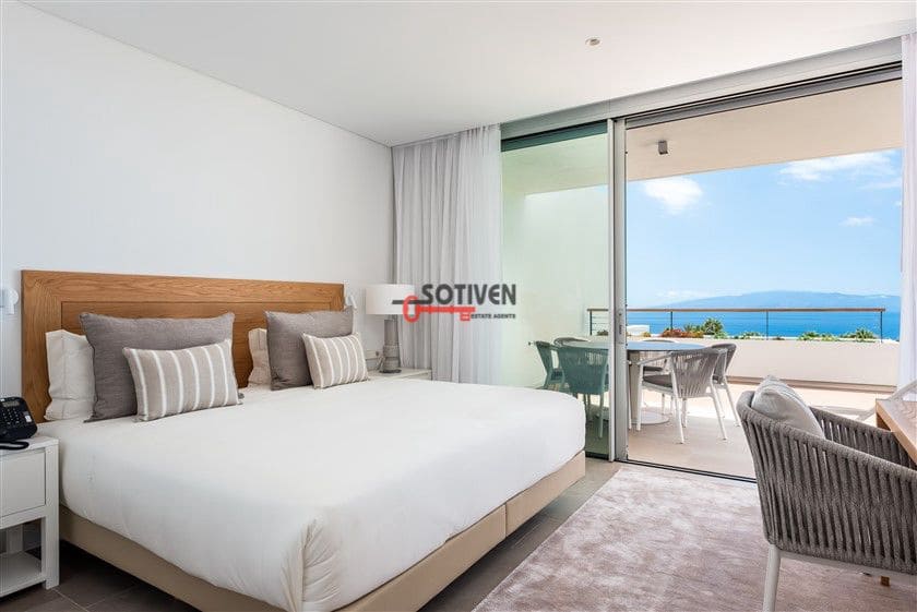 3 soveværelse Lejlighed til salg i Playa San Juan - € 1.479.000 (Ref: 9884233)
