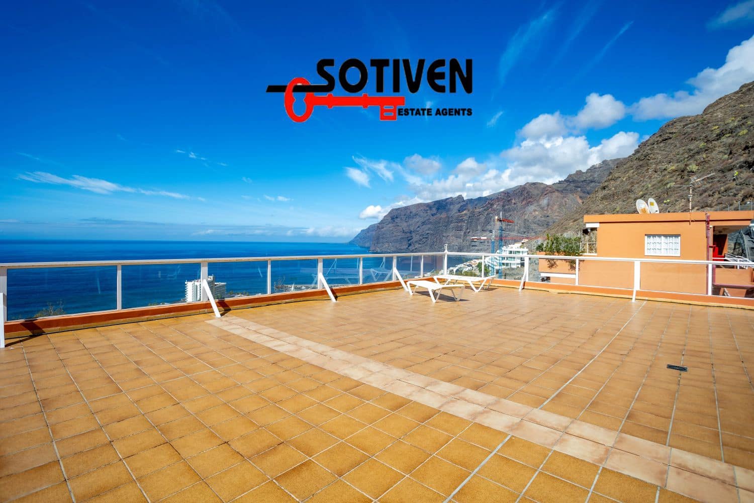 1 quarto Apartamento para venda em Los Gigantes - 297 000 € (Ref: 9884235)