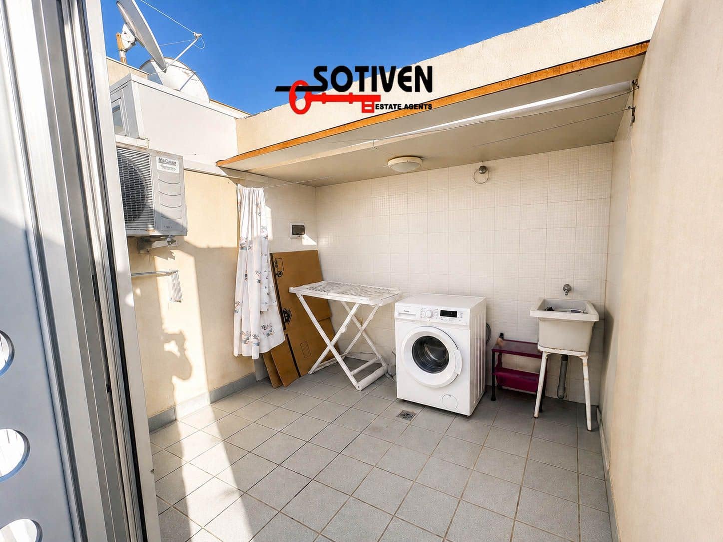 2 bedroom Apartment for sale in La Caleta Adeje - € 450,000 (Ref: 9884240)