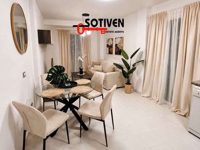 2 slaapkamer Appartement te koop in La Caleta Adeje, Adeje met garage - € 450.000 (Ref: 9884240)