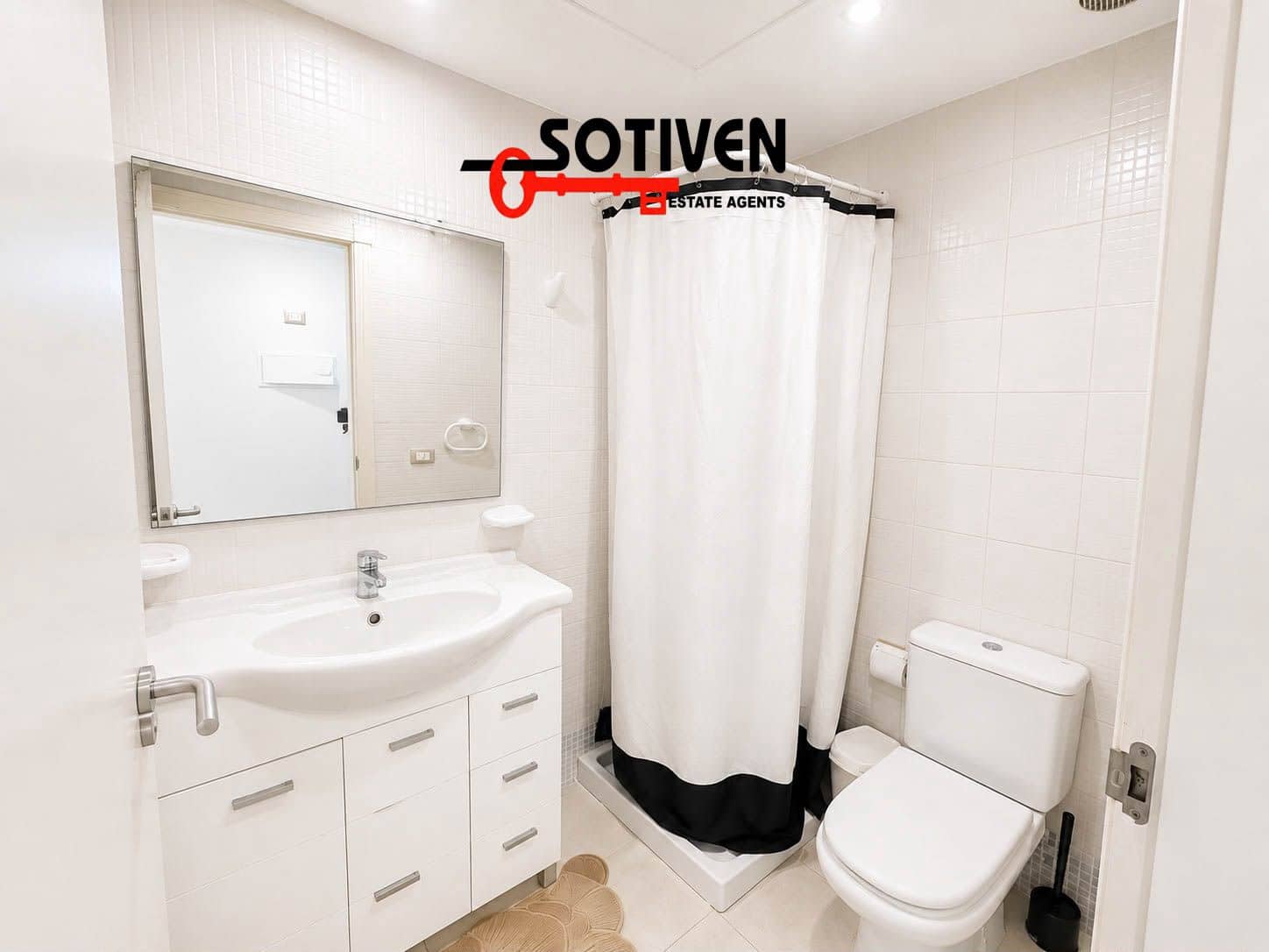 2 Zimmer Apartment zu verkaufen in La Caleta Adeje mit Garage - 450.000 € (Ref: 9884240)