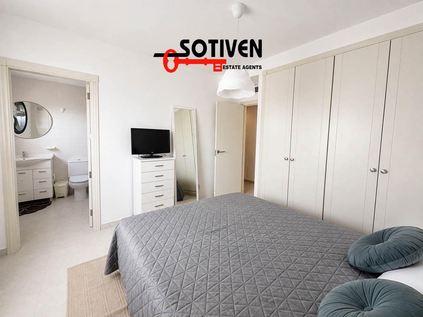 2 Zimmer Apartment zu verkaufen in La Caleta Adeje mit Garage - 450.000 € (Ref: 9884240)