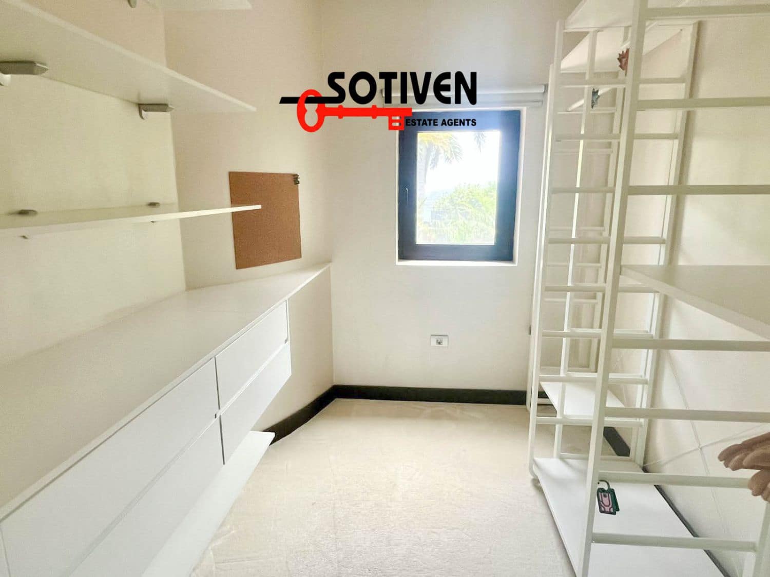 4 makuuhuone Huvila vuokrattavana paikassa Los Realejos mukana 
autotalli - 4 000 € (Ref: 9910109)