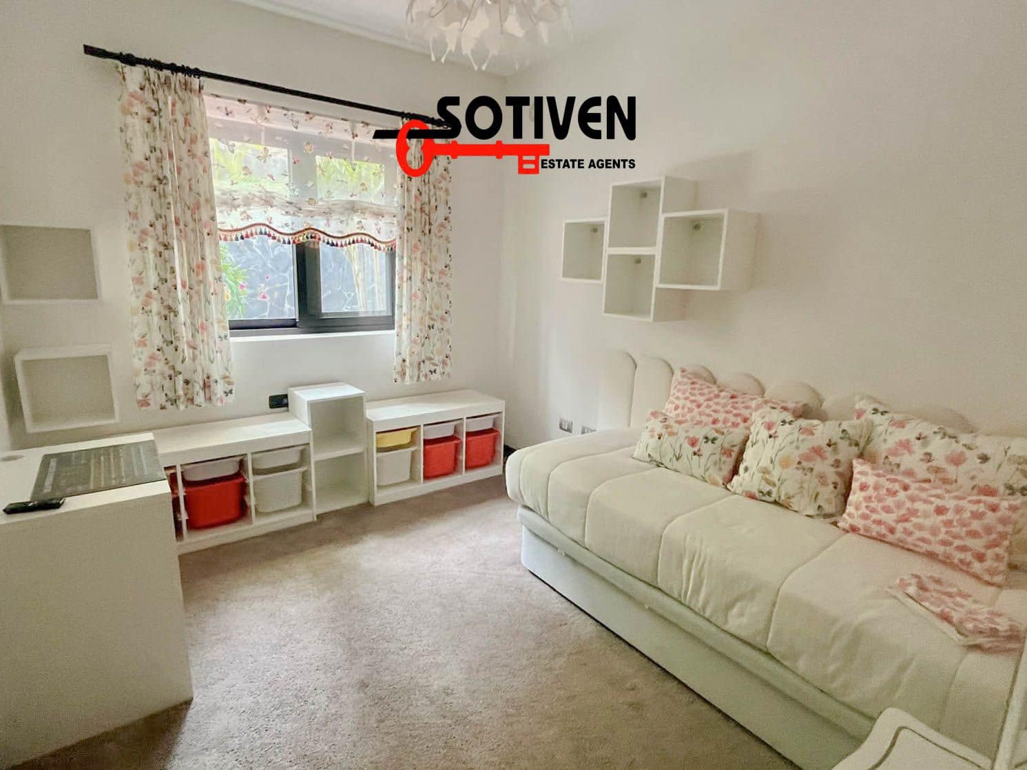 4 makuuhuone Huvila vuokrattavana paikassa Los Realejos mukana 
autotalli - 4 000 € (Ref: 9910109)