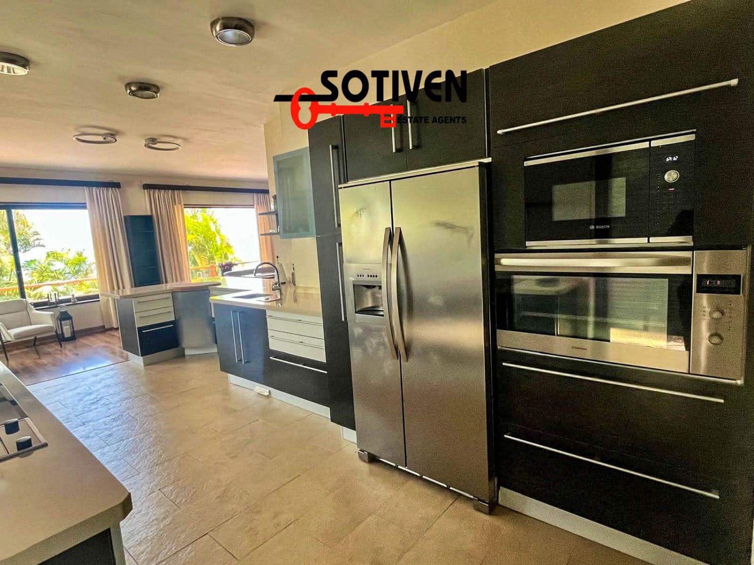 4 makuuhuone Huvila vuokrattavana paikassa Los Realejos mukana 
autotalli - 4 000 € (Ref: 9910109)