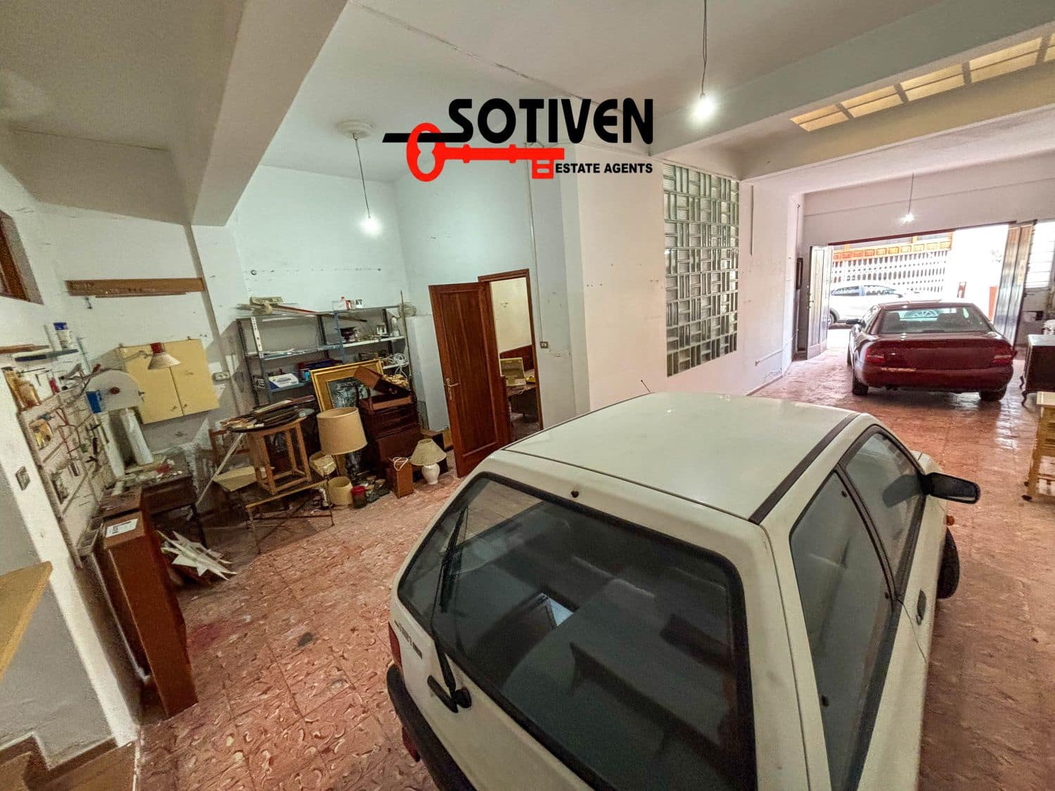 7 makuuhuone Omakotitalo myytävänä paikassa Guia de Isora mukana 
autotalli - 450 000 € (Ref: 9933657)