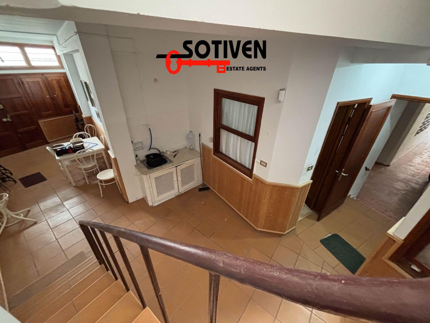 7 makuuhuone Omakotitalo myytävänä paikassa Guia de Isora mukana 
autotalli - 450 000 € (Ref: 9933657)