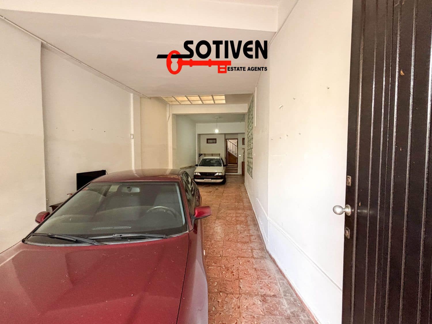 7 makuuhuone Omakotitalo myytävänä paikassa Guia de Isora mukana 
autotalli - 450 000 € (Ref: 9933657)