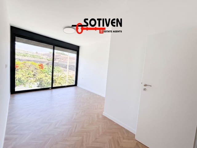 3 soveværelse Rækkehus til salg i Playa San Juan, Guía de Isora med garage - € 539.500 (Ref: 9933658)