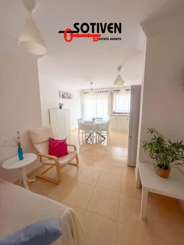 2 slaapkamer Appartement te huur in San Isidro de Abona, Granadilla de Abona - € 900 (Ref: 9935969)