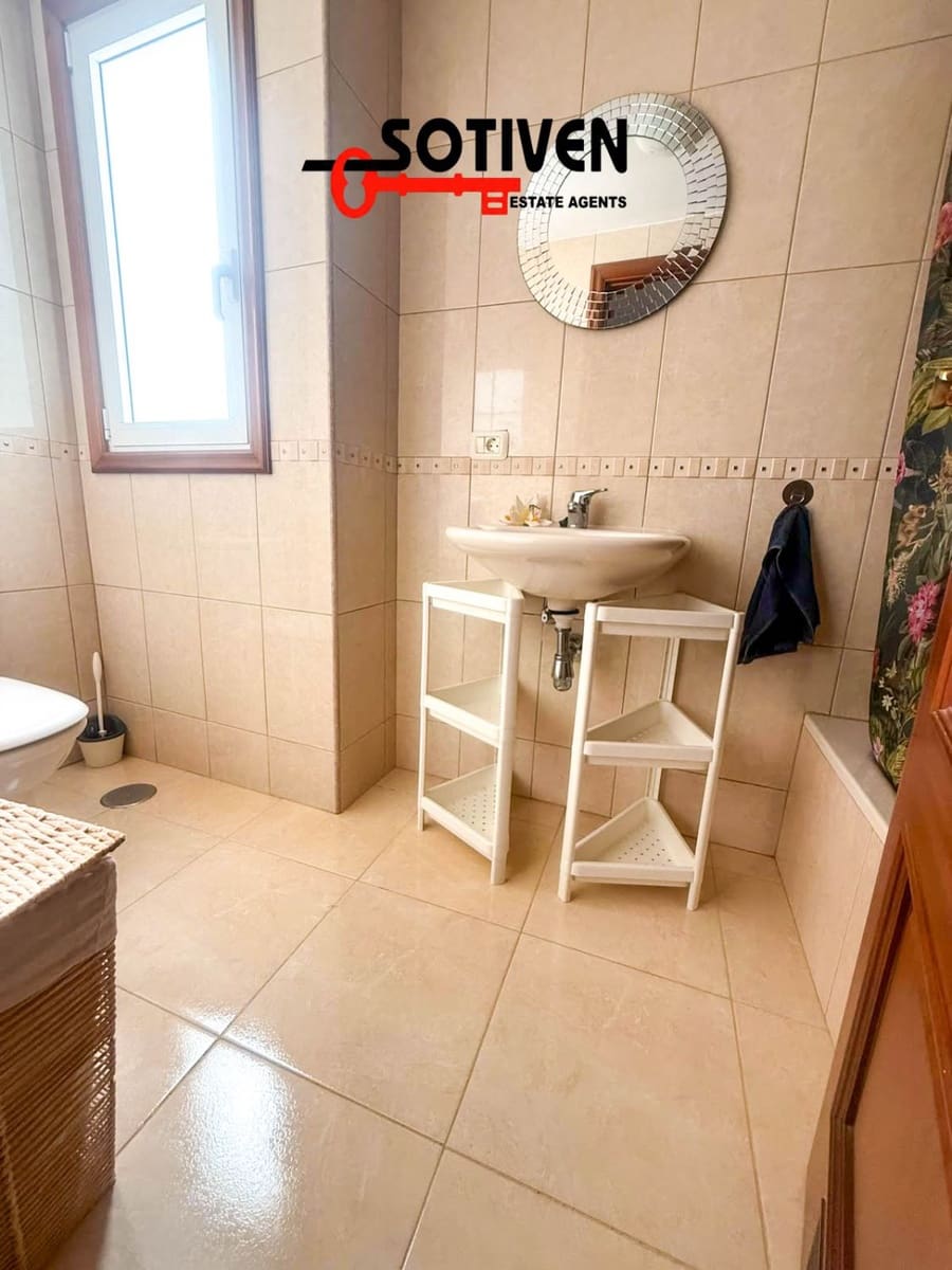 2 slaapkamer Appartement te huur in San Isidro de Abona - € 900 (Ref: 9935969)