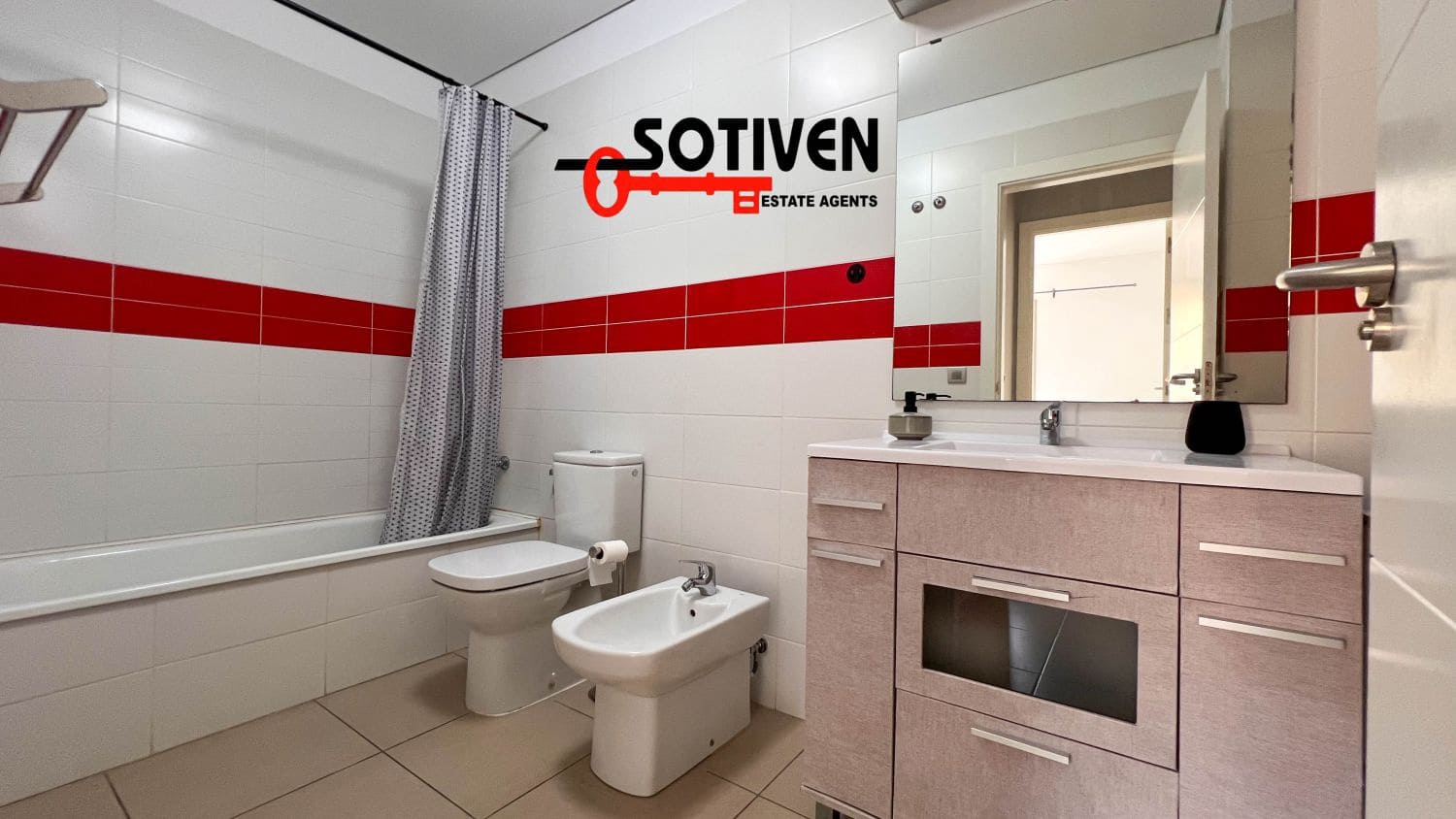 3 quarto Penthouse para arrendar em Alcala com garagem - 1 800 € (Ref: 9941796)