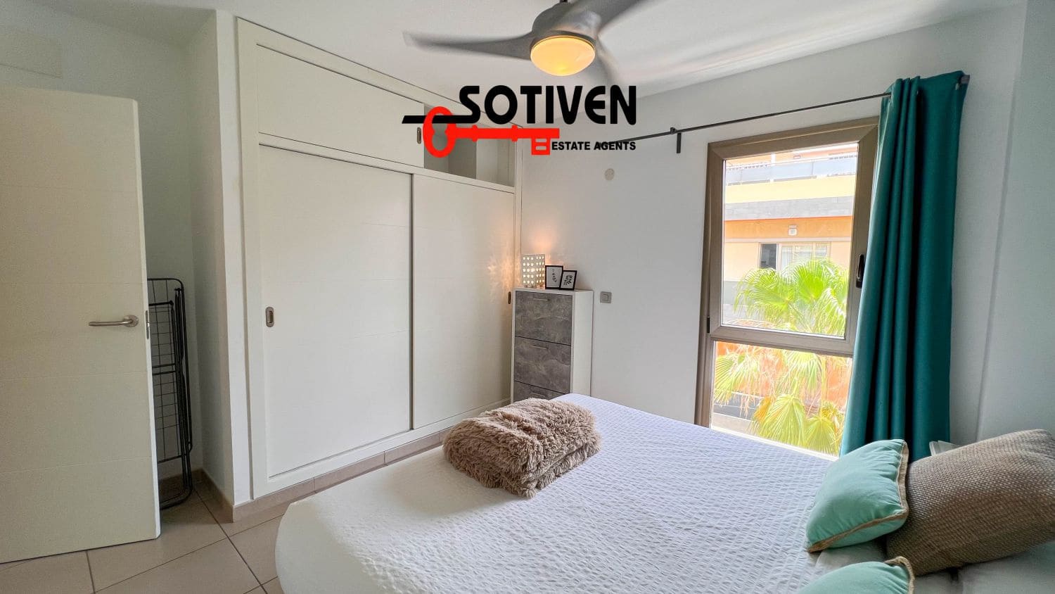 3 quarto Penthouse para arrendar em Alcala com garagem - 1 800 € (Ref: 9941796)