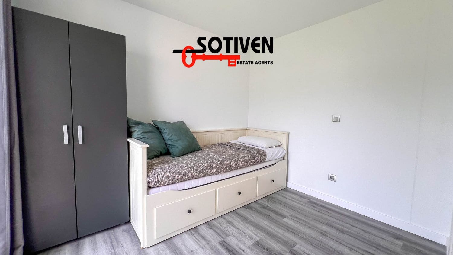 3 quarto Penthouse para arrendar em Alcala com garagem - 1 800 € (Ref: 9941796)