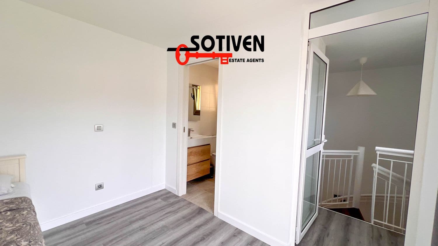 3 quarto Penthouse para arrendar em Alcala com garagem - 1 800 € (Ref: 9941796)