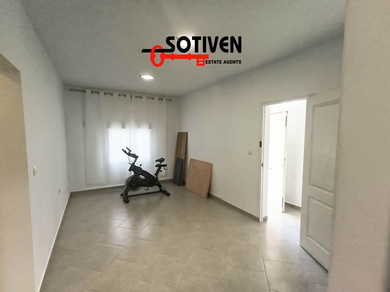 2 bedroom Apartment for sale in Valle de San Lorenzo - € 189,000 (Ref: 9969285)