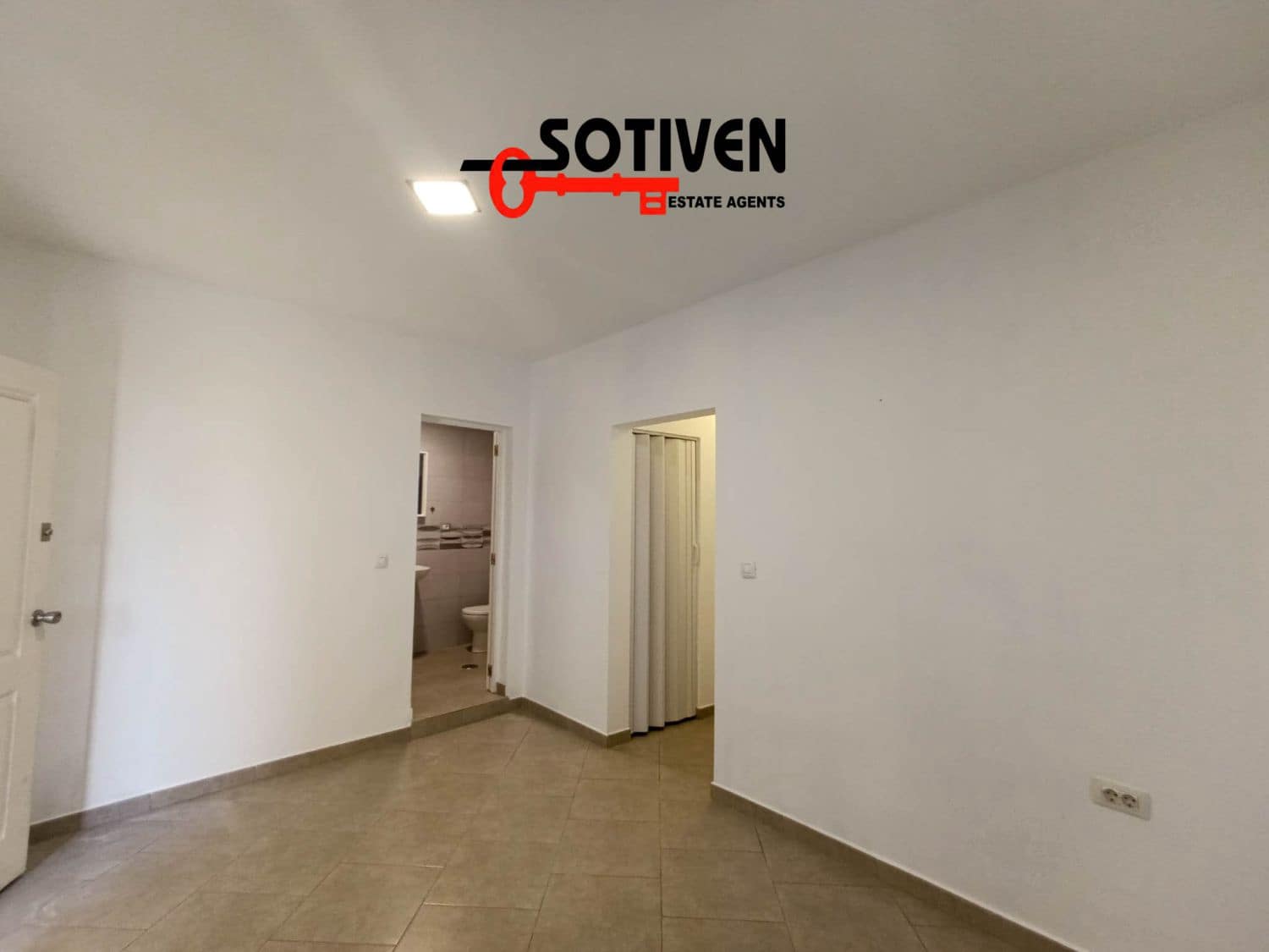 4 sypialnia Dom na sprzedaż w Valle de San Lorenzo - 357 000 € (Ref: 9969287)