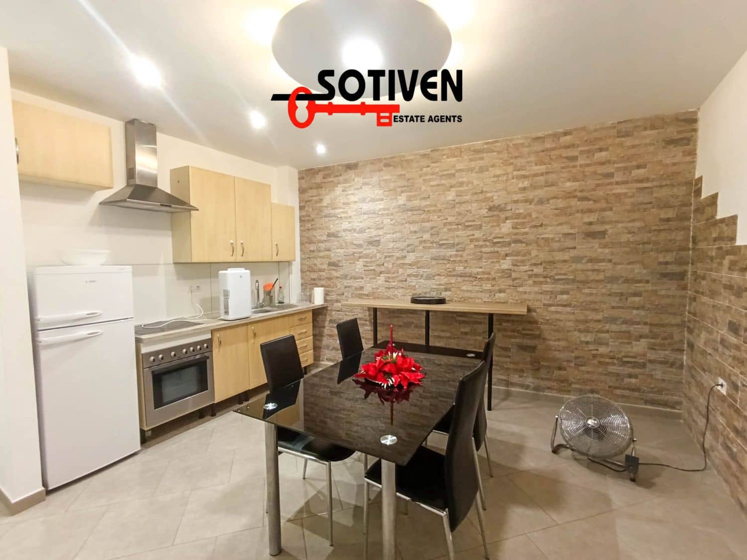 4 sypialnia Dom na sprzedaż w Valle de San Lorenzo - 357 000 € (Ref: 9969287)