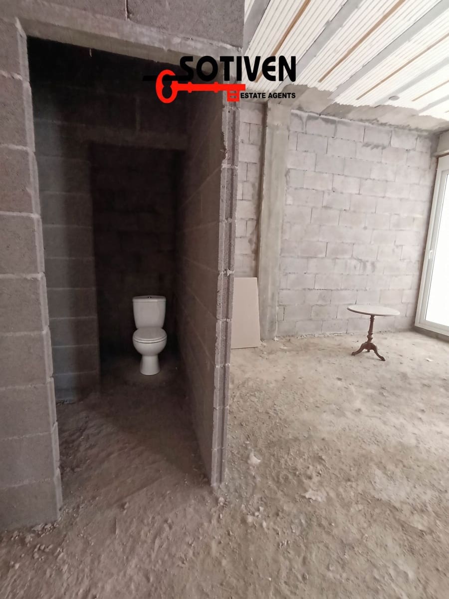 Commercial for sale in Cabo Blanco - € 157,500 (Ref: 9972917)