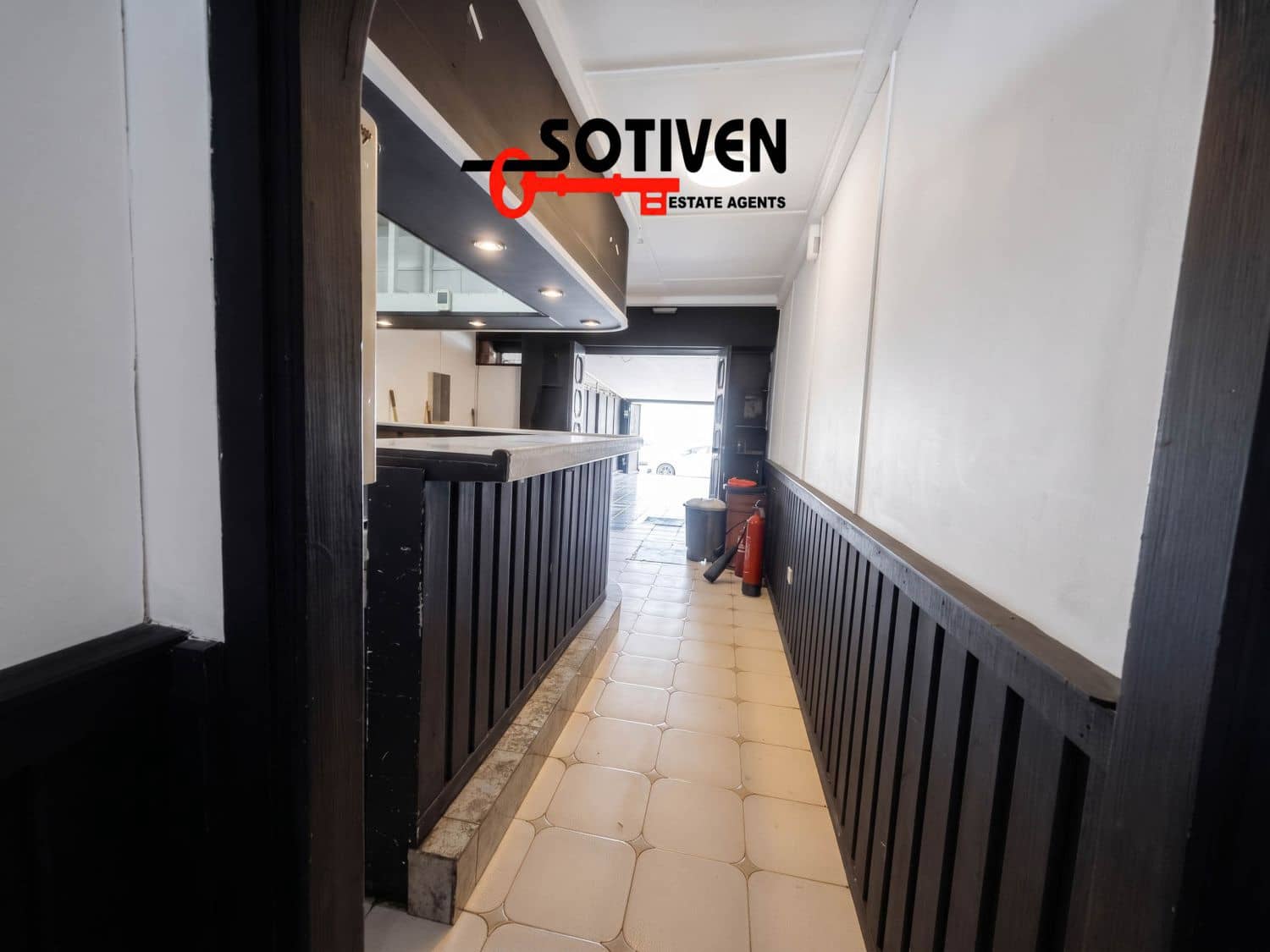 Erhverv til salg i Adeje - € 147.500 (Ref: 9990304)