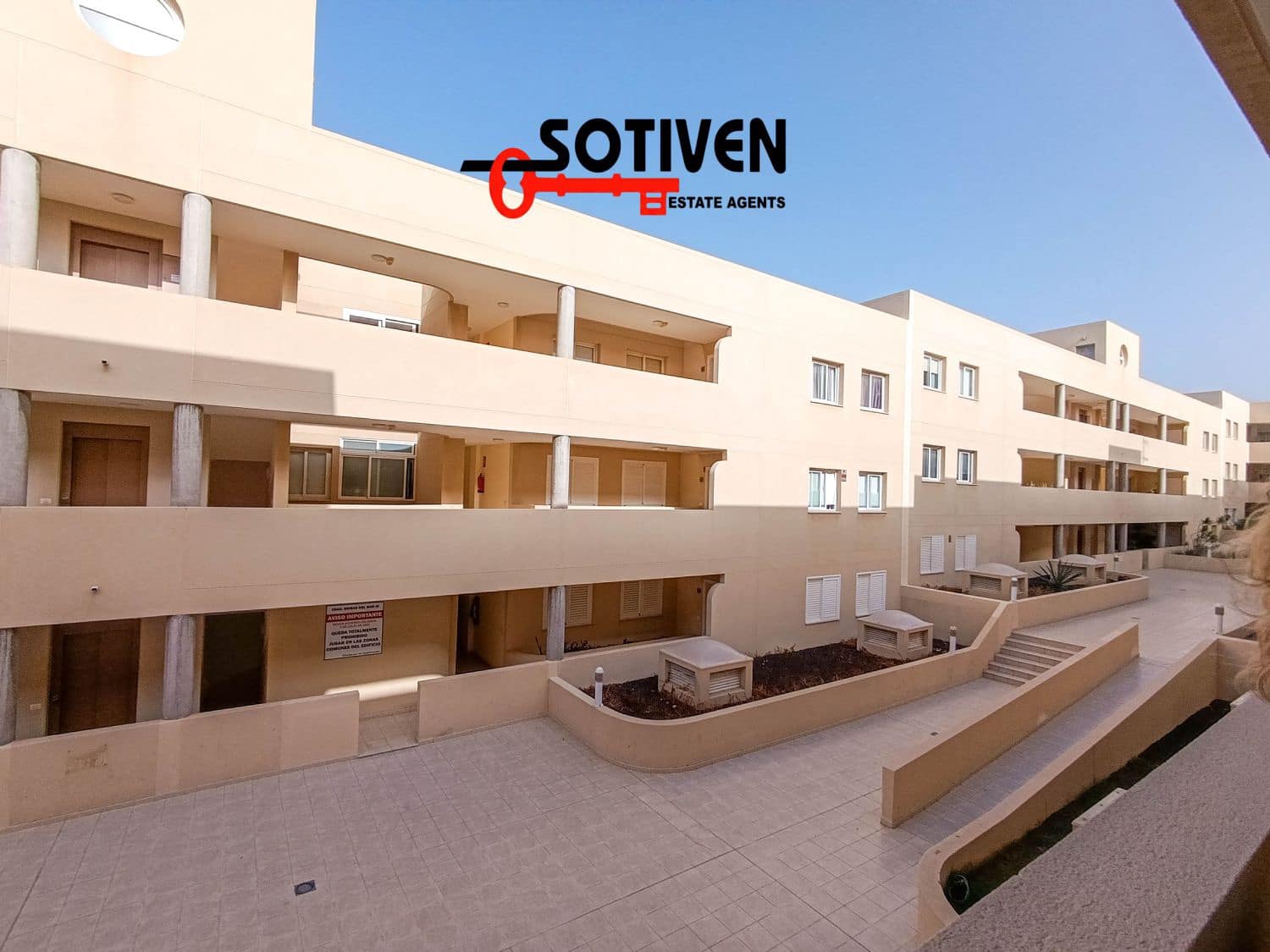 Apartamento de 2 habitaciones en Los Abrigos en venta con garaje - 296.400 € (Ref: 9999544)