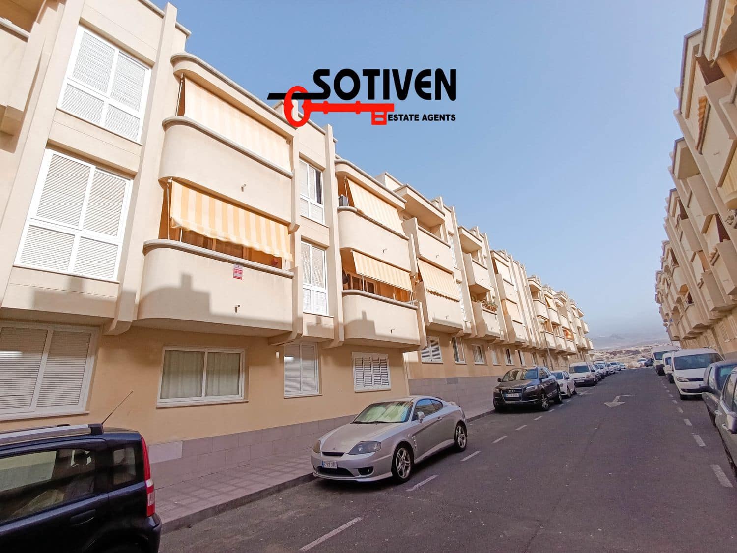 Apartamento de 2 habitaciones en Los Abrigos en venta con garaje - 296.400 € (Ref: 9999544)