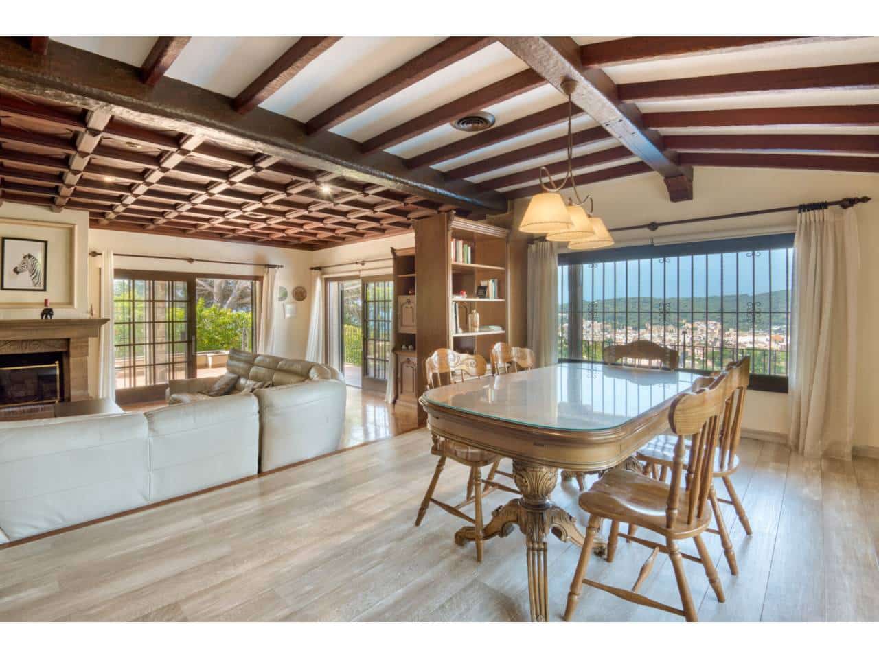 Villa for sale in Sant Feliu de Guixols - € 1,575,000 (Ref: 3158224)