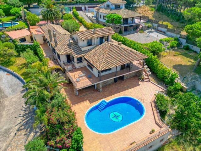 Villa for sale in Sant Feliu de Guíxols - € 1,575,000 (Ref: 3158224)