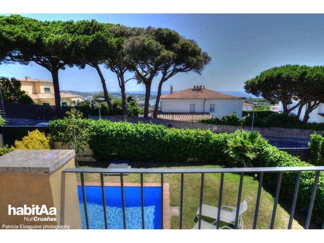 4 Zimmer Villa zu verkaufen in Sant Feliu de Guíxols mit Pool Garage - 900.000 € (Ref: 3158266)