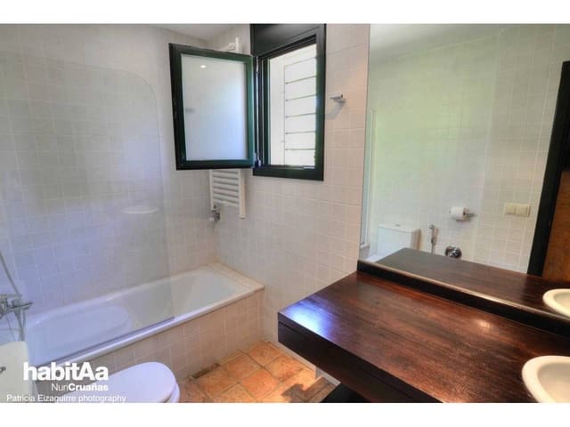 4 Zimmer Villa zu verkaufen in Sant Feliu de Guíxols mit Pool Garage - 900.000 € (Ref: 3158266)