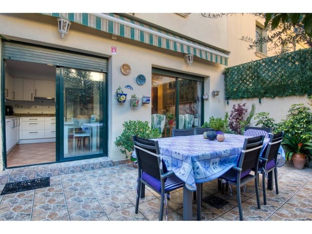Adosado de 4 habitaciones en Sant Feliu de Guíxols en venta con garaje - 420.000 € (Ref: 8117439)