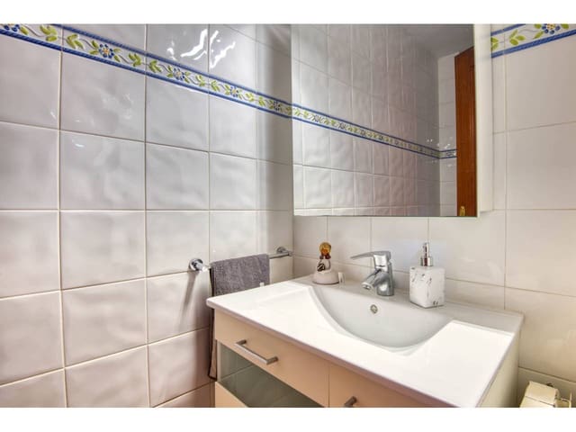 Adosado de 4 habitaciones en Sant Feliu de Guíxols en venta con garaje - 420.000 € (Ref: 8117439)