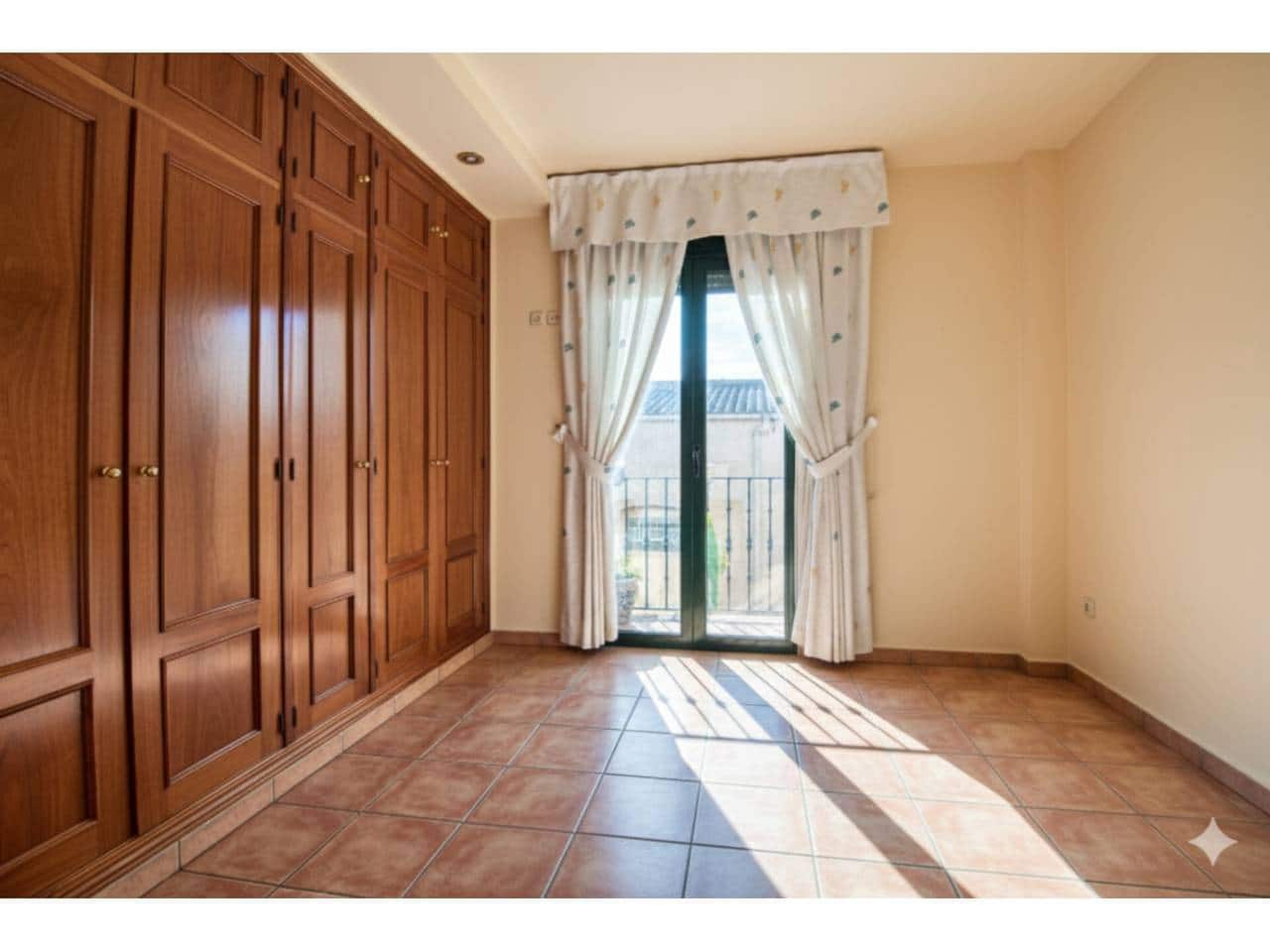 4 soverom Rekkehus til salgs i Sant Feliu de Guixols med garasje - € 420 000 (Ref: 8117439)