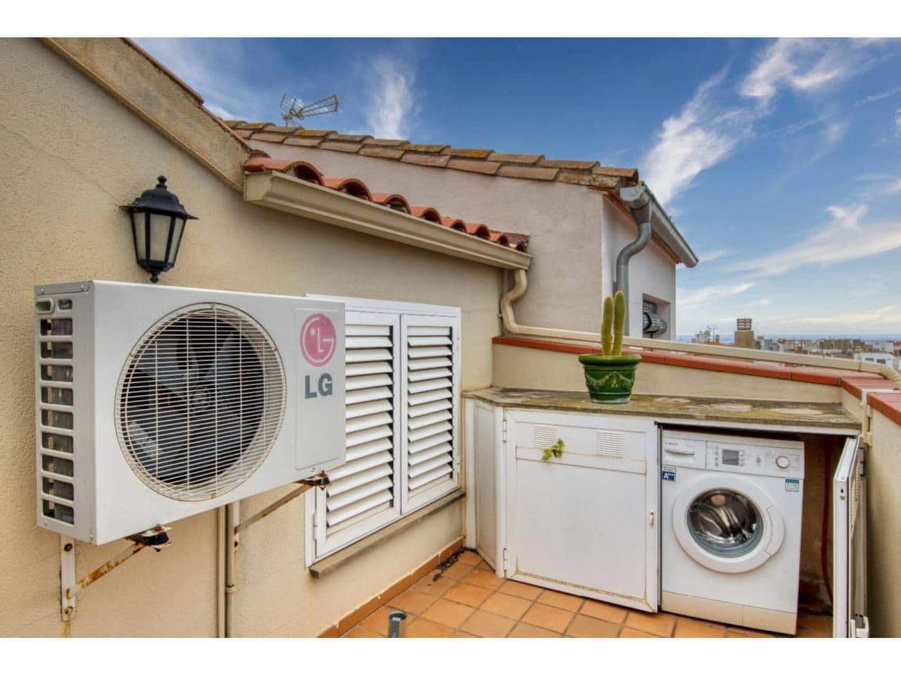 3 soveværelse Byhus til salg i Sant Feliu de Guixols med garage - € 329.000 (Ref: 8439959)