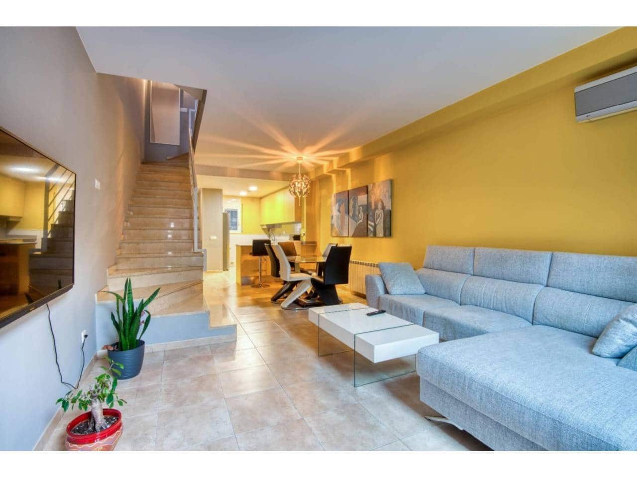 3 soveværelse Byhus til salg i Sant Feliu de Guixols med garage - € 329.000 (Ref: 8439959)