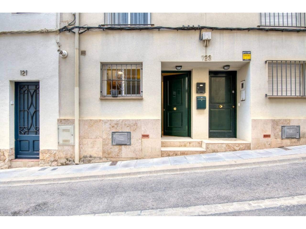 3 soveværelse Byhus til salg i Sant Feliu de Guixols med garage - € 329.000 (Ref: 8439959)