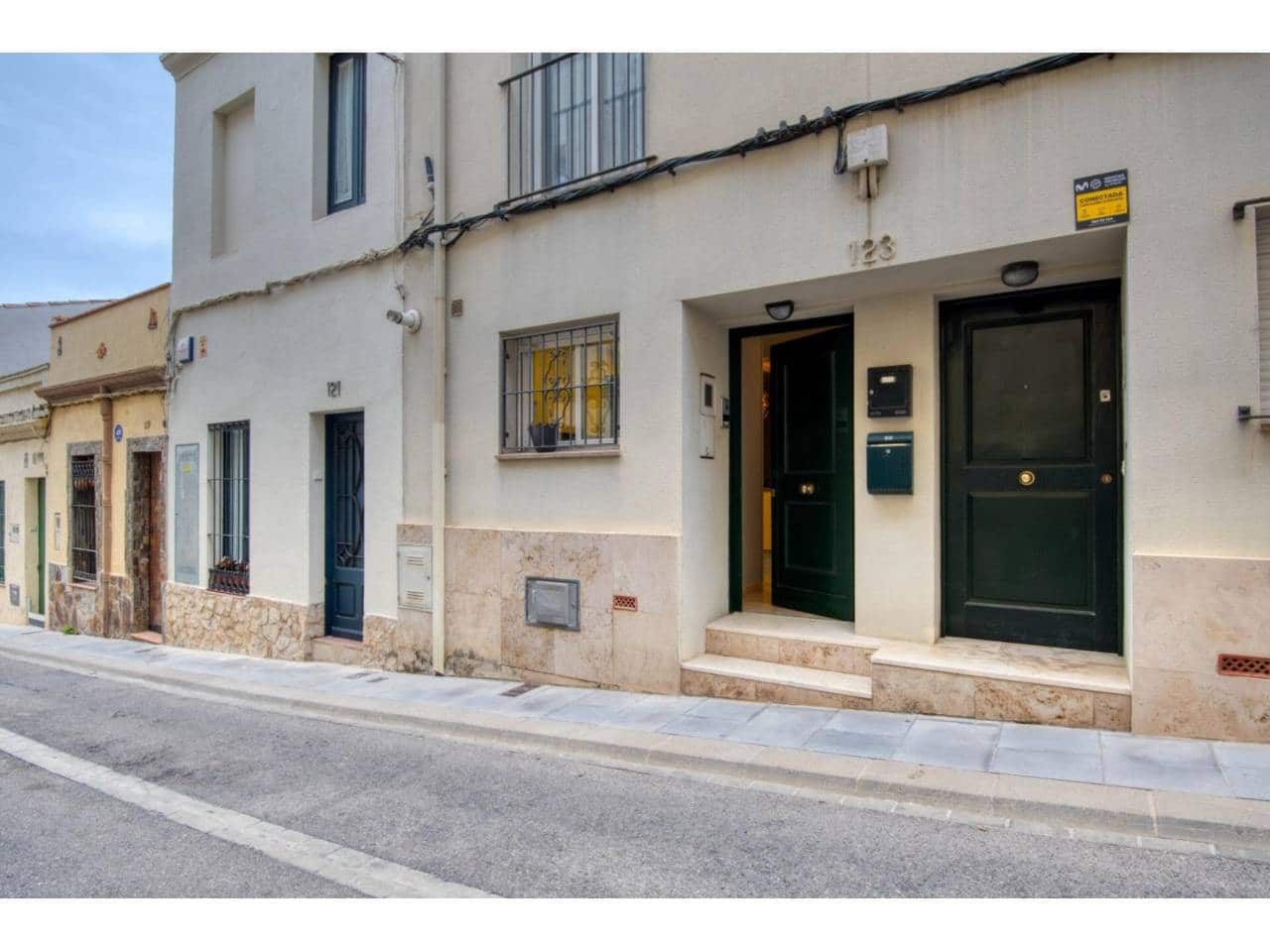 3 soveværelse Byhus til salg i Sant Feliu de Guixols med garage - € 329.000 (Ref: 8439959)