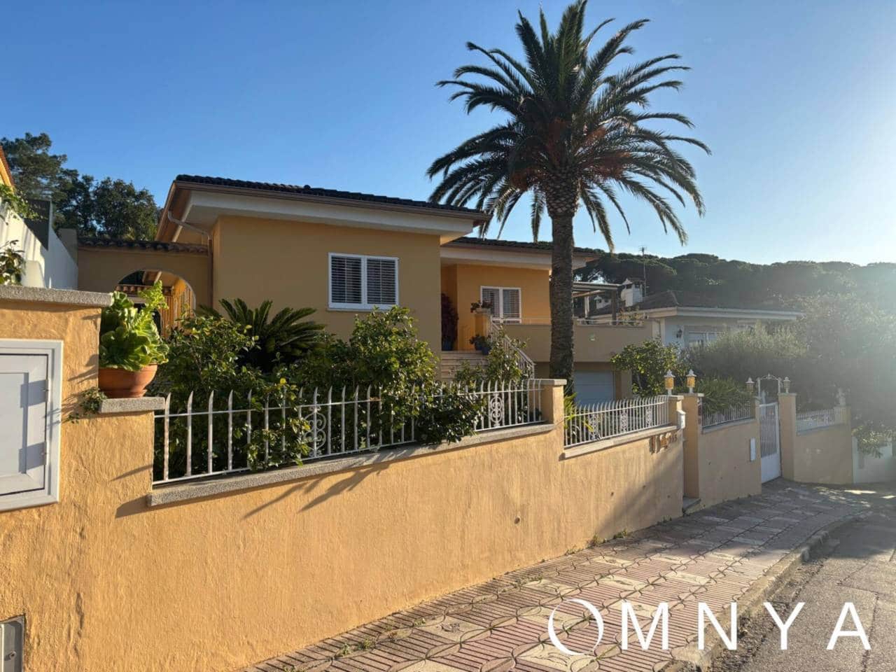 6 chambre Villa/Maison à vendre à Santa Cristina d'Aro avec garage - 690 000 € (Ref: 8596856)