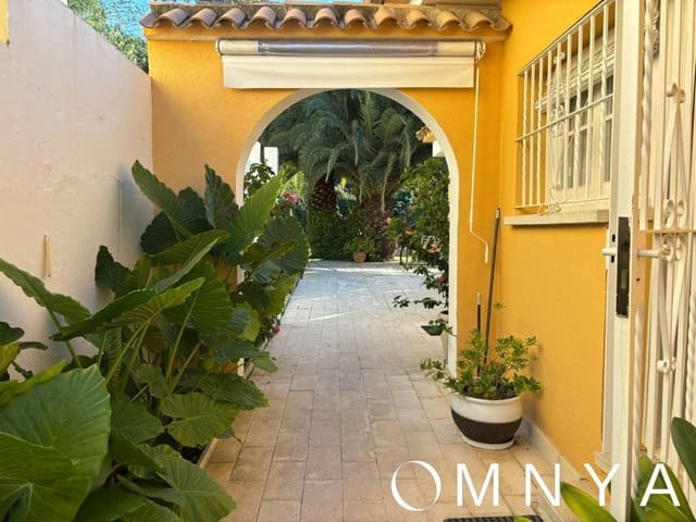 6 chambre Villa/Maison à vendre à Santa Cristina d'Aro avec garage - 690 000 € (Ref: 8596856)